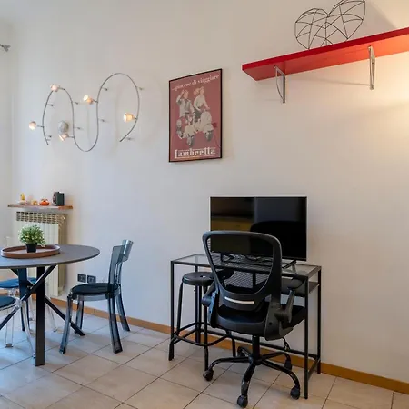 Easylife - Classic And Comfy Porta Romana Flat Πανδοχείο *