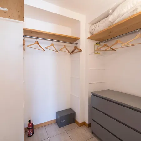 Πανδοχείο Easylife - Classic And Comfy Porta Romana Flat Μιλάνο